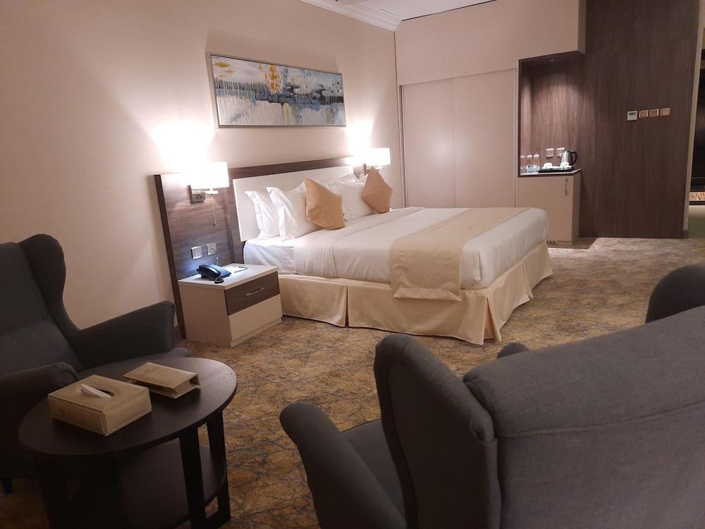Hayat Al Riyadh Hotel Exterior photo